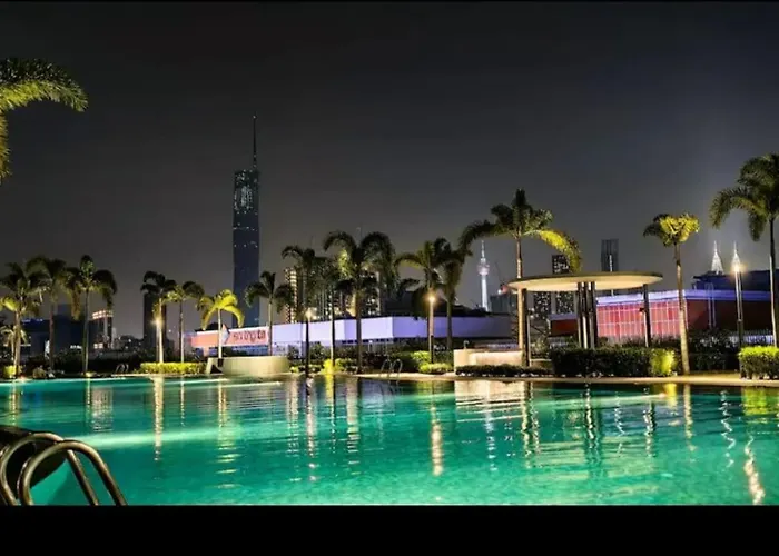 Trion Kl B-31-08 Studio With Iconic Kl City View